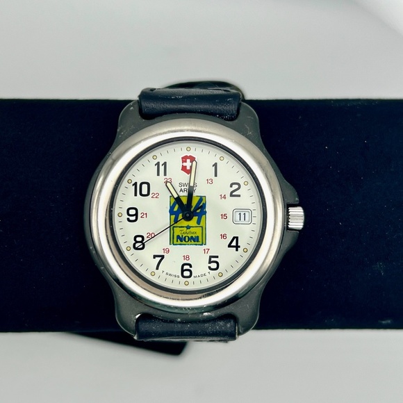 Vintage Unisex 90s Victorinox Swiss Army Nylon and Leather Strap Watch Working - Picture 9 of 11